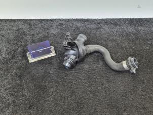 Usagé Boîtier thermostat BMW 3 serie (F30) 328i 2.0 16V Prix € 50,00 Prix TTC proposé par Van Kronenburg Engines