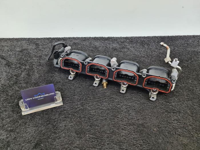 Gebrauchte Ansaugbrugge Audi RS 5 (8T3) RS5 4.2 V8 32V Preis € 124,99 Mit Mehrwertsteuer angeboten von Van Kronenburg Engines
