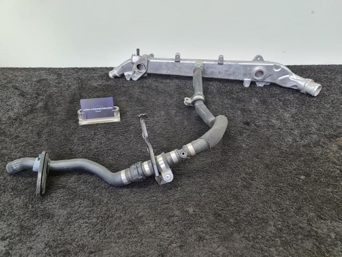 Begagnade Vattenrör Audi RS 5 (8T3) RS5 4.2 V8 32V Pris € 30,00 Inklusive moms erbjuds av Van Kronenburg Engines