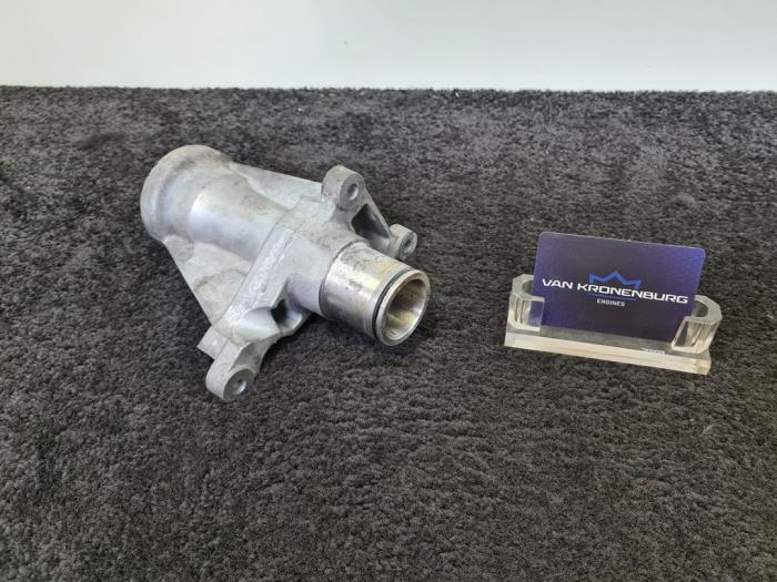 Usagé Support cardan Jaguar F-Pace 2.0 D 180 16V Prix € 30,00 Prix TTC proposé par Van Kronenburg Engines