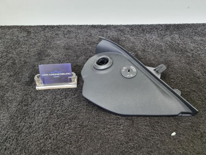 Dashboard part from a BMW 6 serie (F12) 650i V8 32V 2013