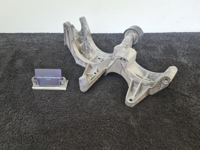 Used Alternator upper bracket Porsche Cayenne (9PA) 3.2 V6 24V Price € 29,95 Inclusive VAT offered by Van Kronenburg Engines
