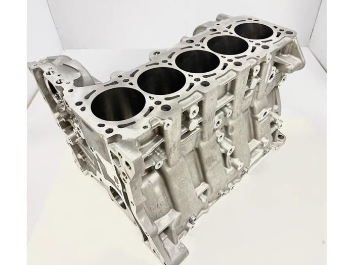 New Engine crankcase Audi RS 3 Limousine (8VS/8VM) 2.5 TFSI 20V Quattro Price € 3.630,00 Inclusive VAT offered by Van Kronenburg Engines