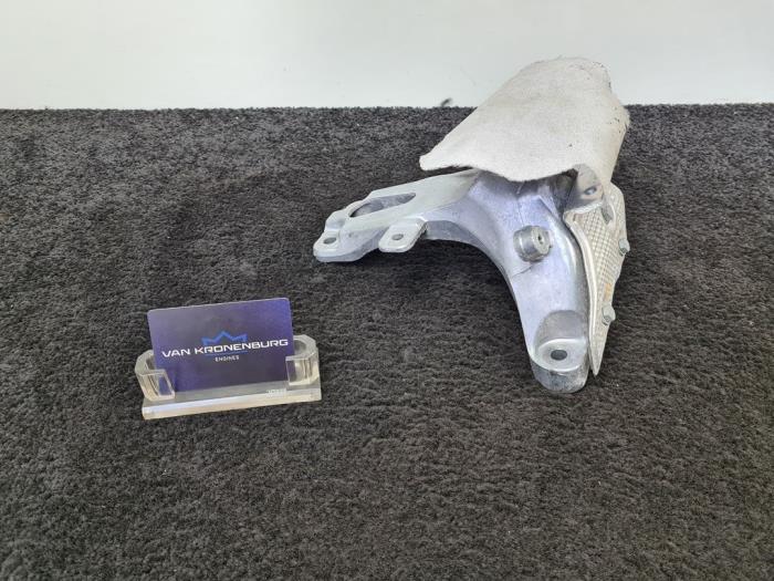 Neuf Support moteur Audi A8 (D5) 3.0 V6 24V 45 TDI Quattro Prix € 15,00 Prix TTC proposé par Van Kronenburg Engines