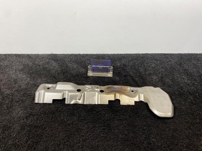 Gebrauchte Hitzeschild Auspuff Audi RS 5 (8T3) RS5 4.2 V8 32V Preis € 9,95 Mit Mehrwertsteuer angeboten von Van Kronenburg Engines