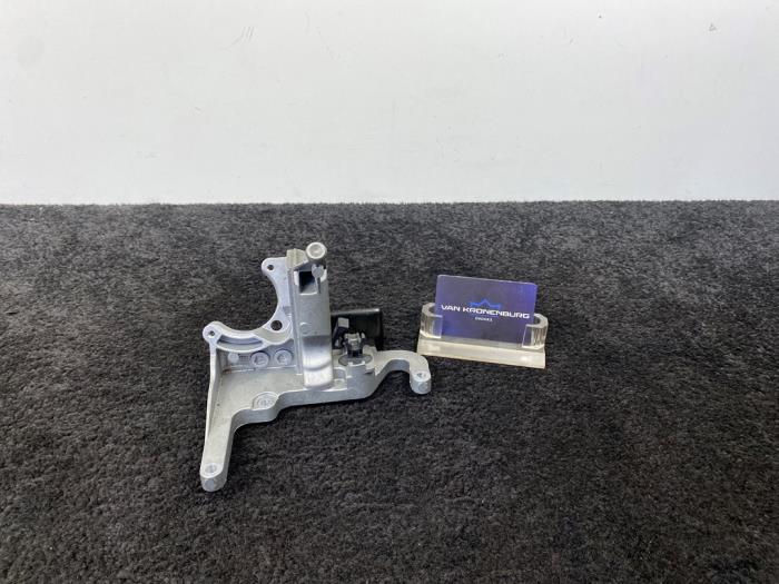 Gebrauchte Motorlager Ford Focus 3 1.6 TDCi 95 Preis € 30,00 Mit Mehrwertsteuer angeboten von Van Kronenburg Engines