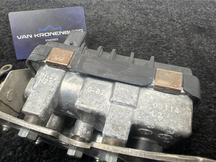 Actuator electric (Turbo) from a Porsche Macan (95B)  2014