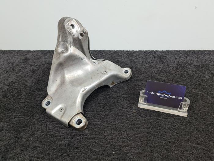 Used Engine mount BMW 3 serie (E93) 335i 24V Price € 30,00 Inclusive VAT offered by Van Kronenburg Engines