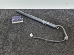 Used Rear gas strut, right BMW X5 (F15) xDrive 35i 3.0 Price € 70,00 Inclusive VAT offered by Van Kronenburg Engines