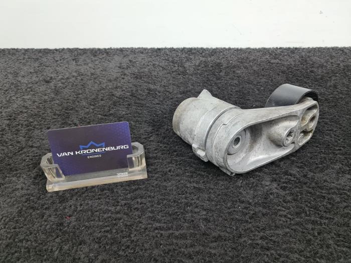 Usados Tensor correa múltiple BMW 4 serie (F32) M4 3.0 24V TwinPower Turbo Precio € 30,00 IVA incluido ofrecido por Van Kronenburg Engines
