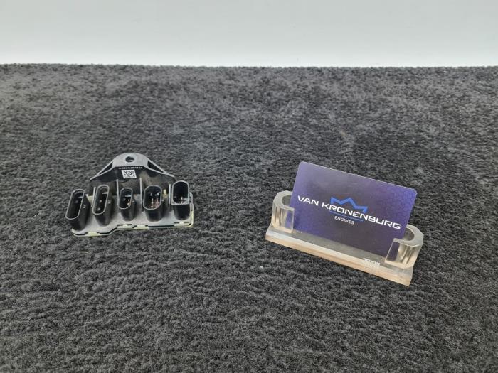 Gebrauchte Stromverteiler Mercedes E (W213) E-220d 2.0 Turbo 16V 4-Matic Preis € 29,95 Mit Mehrwertsteuer angeboten von Van Kronenburg Engines