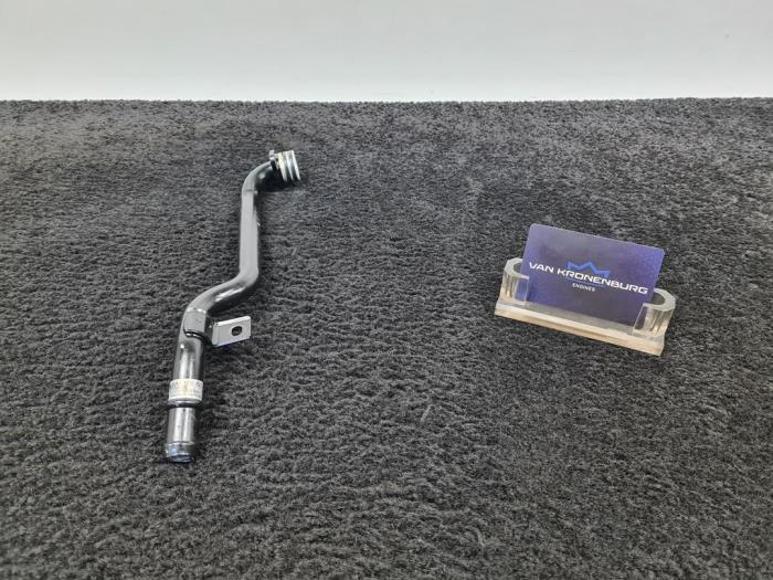 Begagnade Vattenrör Porsche 911 (991) 4.0 24V GT3 Pris € 80,01 Inklusive moms erbjuds av Van Kronenburg Engines