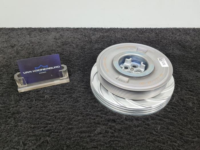 Neue Kurbelwelle Riemenscheibe Mercedes C-Klasse AMG (W206) C-63S E-Performance AMG 2.0 Turbo 4-Matic+ Preis € 363,00 Mit Mehrwertsteuer angeboten von Van Kronenburg Engines