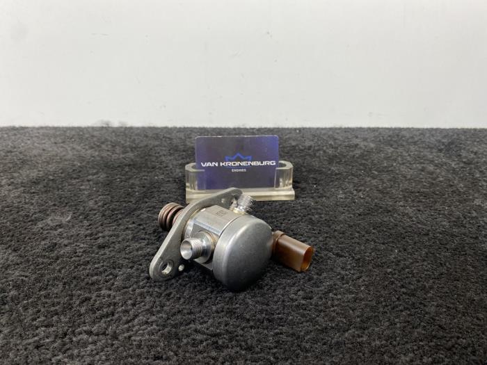 Bomba de gasolina mecánica de un Mercedes-Benz C (W206) C-180 1.5 EQ Boost 2022