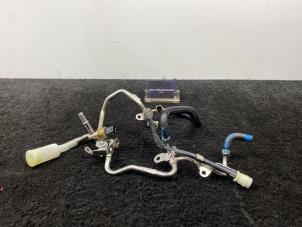 Used Fuel line Mercedes E (W213) E-400d 2.9 24V 4-Matic Price € 40,00 Inclusive VAT offered by Van Kronenburg Engines