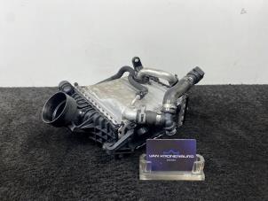 Used Intercooler Mercedes E (W213) E-200d 2.0 Turbo 16V Price € 249,95 Inclusive VAT offered by Van Kronenburg Engines