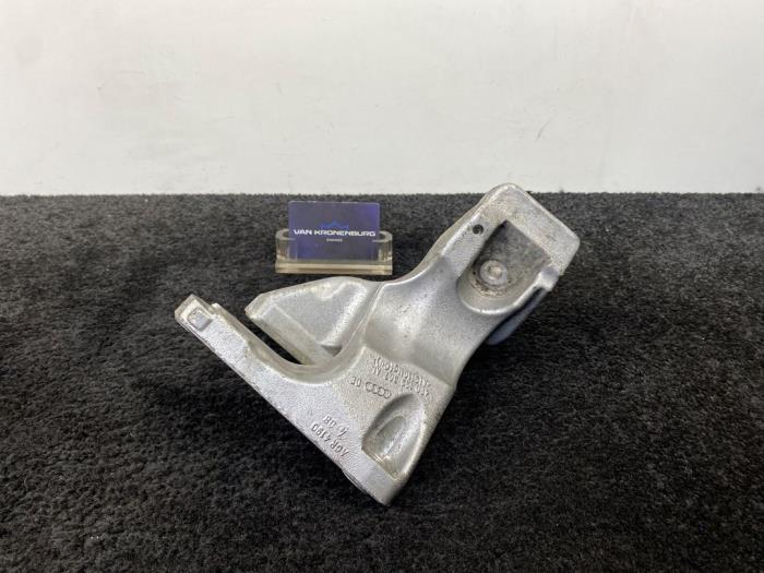 Usagé Support moteur Audi RS 6 (C6) RS6 5.0 V10 40V TFSI Prix € 150,00 Prix TTC proposé par Van Kronenburg Engines