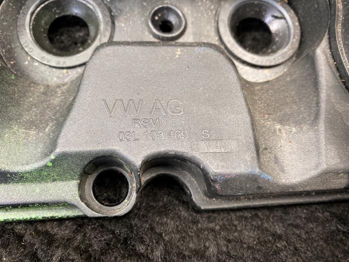 Tapa de válvulas de un Volkswagen Polo VI (AW1) 1.6 TDI 16V 80 2018