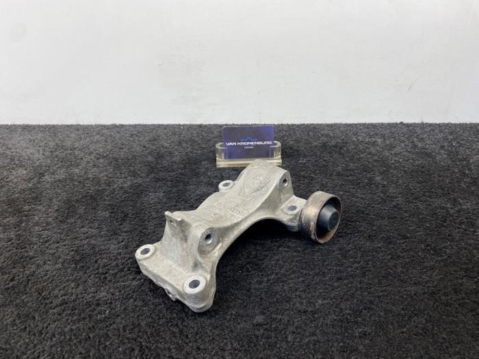 Usagé Support dynamo haut Lamborghini Gallardo 5.2 LP570-4 Superleggera Edizione Tecnica Prix € 74,95 Prix TTC proposé par Van Kronenburg Engines