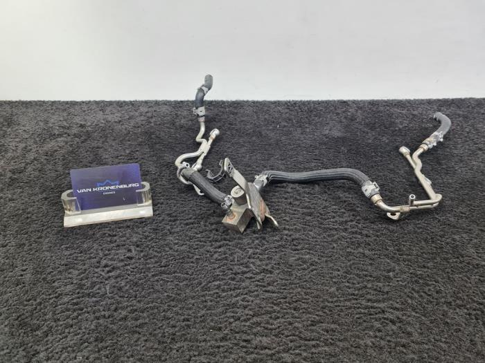 Begagnade Bränsleledning Audi RS 6 (C6) RS6 5.0 V10 40V TFSI Pris € 99,99 Inklusive moms erbjuds av Van Kronenburg Engines