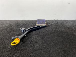 Used Oil dipstick Opel Movano Combi 2.3 CDTi 16V Price € 15,00 Inclusive VAT offered by Van Kronenburg Engines