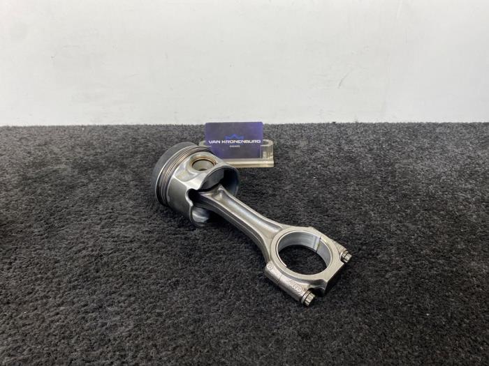 Used Piston Audi A4 (B8) 2.0 TDI 16V Price € 50,00 Inclusive VAT offered by Van Kronenburg Engines