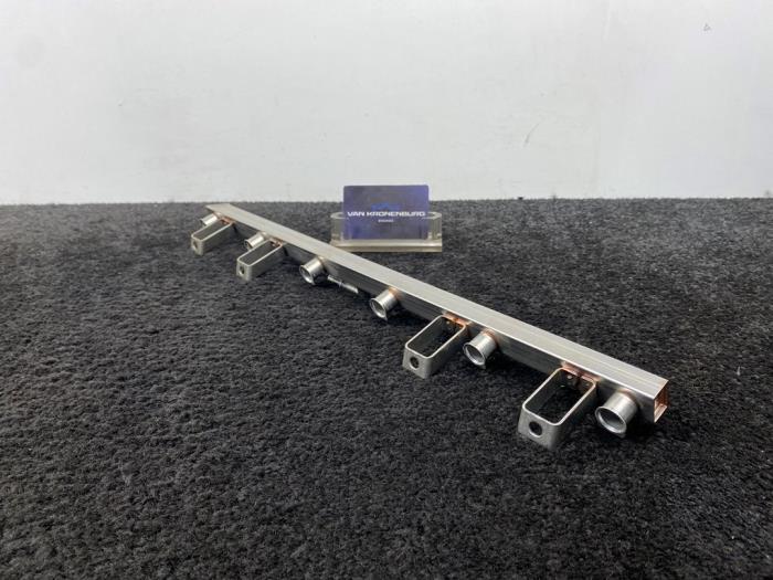 Usagé Système d'injection BMW 3 serie (E92) 330i 24V Prix € 69,95 Prix TTC proposé par Van Kronenburg Engines