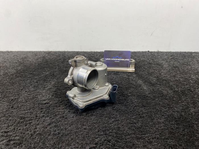 EGR valve from a Audi A6 (C7) 2.0 TDI 16V 2017