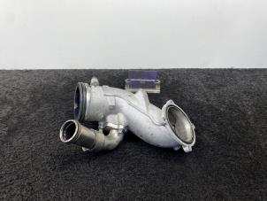 Used Air intake hose Mercedes GL (X164) 4.0 GL 420 CDI V8 32V Price € 25,00 Inclusive VAT offered by Van Kronenburg Engines
