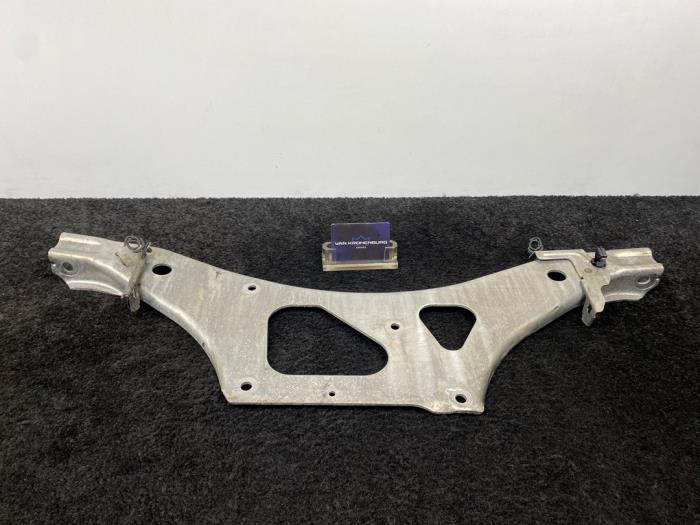 Used Engine mount Porsche 911 (996) 3.6 Carrera 4 24V Price € 50,00 Inclusive VAT offered by Van Kronenburg Engines