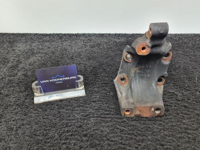 Engine mount Audi A4 2.0 TDI Ultra 16V Quattro 04L131159C DEUA