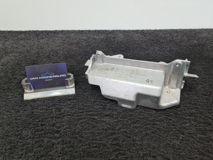 Used Engine mount Mercedes ML II (164/4JG) 4.0 ML-420 CDI 4-Matic V8 32V Price € 25,00 Inclusive VAT offered by Van Kronenburg Engines