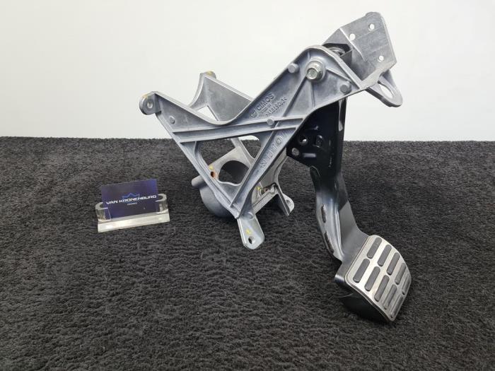 Pedal de freno de un Lamborghini Huracan 5.2 V10 LP610-4 2015