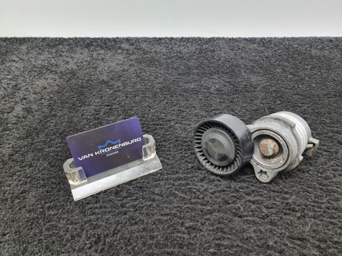 Usados Tensor correa múltiple BMW 6 serie (E64) 645 Ci 4.4 V8 32V Precio € 25,00 IVA incluido ofrecido por Van Kronenburg Engines