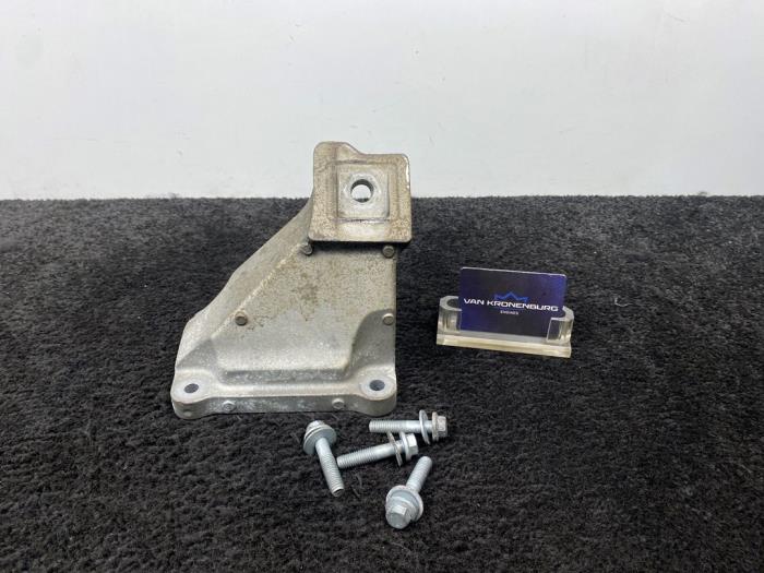 Gebrauchte Motorlager Landrover Range Rover IV (LG) 5.0 V8 32V Supercharged Preis € 25,00 Mit Mehrwertsteuer angeboten von Van Kronenburg Engines