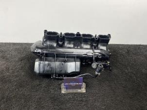 Used Intake manifold Mercedes C (W205) C-200 2.0 CGI 4-Matic 16V Price € 75,00 Inclusive VAT offered by Van Kronenburg Engines