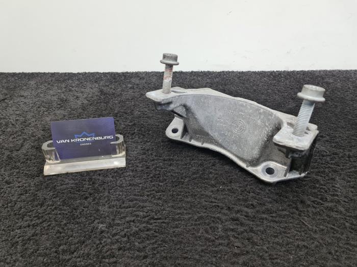 Used Engine mount Porsche Panamera Sport Turismo (971H) 2.9 V6 24V 4S Price € 50,00 Inclusive VAT offered by Van Kronenburg Engines