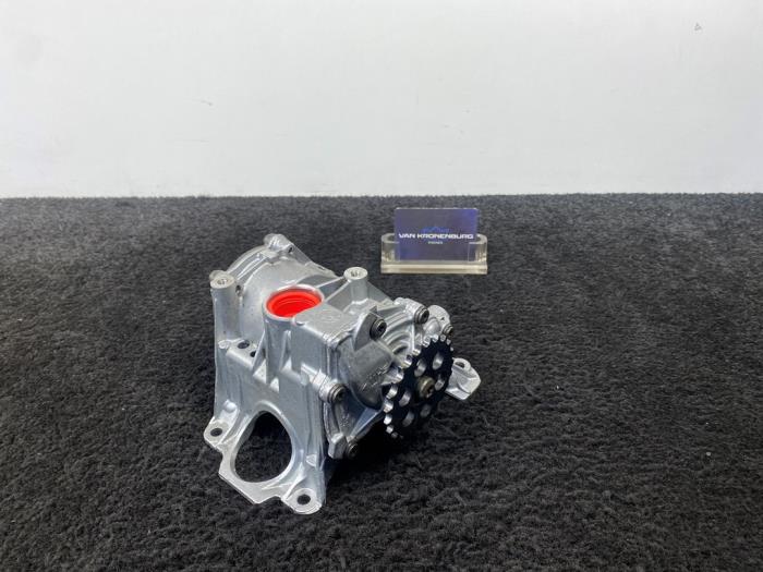 Gebrauchte Ölpumpe BMW 3 serie (F30) 318d 2.0 16V Preis € 140,00 Mit Mehrwertsteuer angeboten von Van Kronenburg Engines
