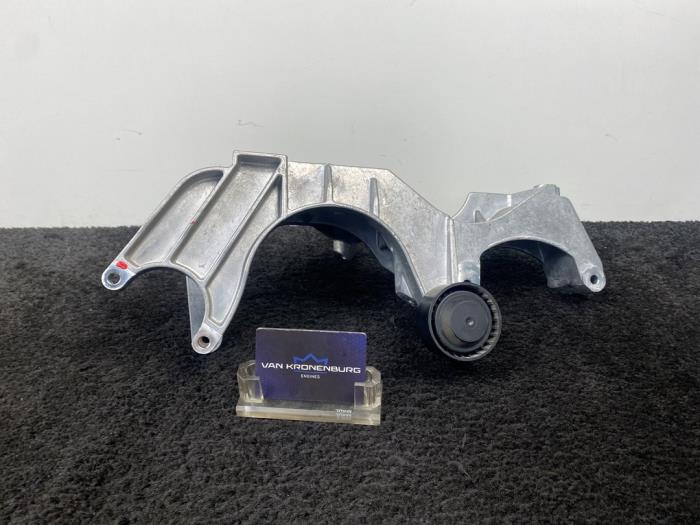 Used Alternator upper bracket Porsche Cayenne (9PA) 3.2 V6 24V Price € 30,00 Inclusive VAT offered by Van Kronenburg Engines