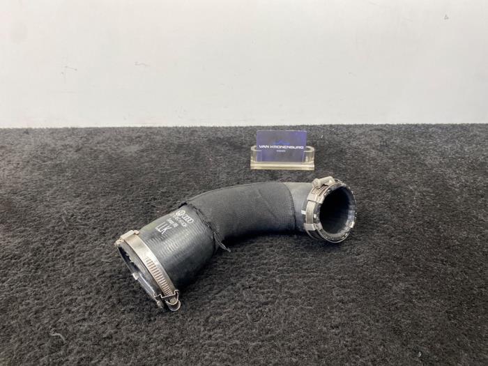 Gebrauchte Intercooler Schlauch Audi RS 6 (C6) RS6 5.0 V10 40V TFSI Preis € 50,00 Mit Mehrwertsteuer angeboten von Van Kronenburg Engines