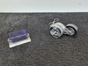 Spanrolle multiriem van een Audi A6 (C6) 3.2 V6 24V FSI 2006