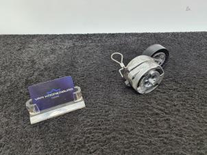 Spanrolle multiriem van een Audi A6 (C6) 3.2 V6 24V FSI 2006
