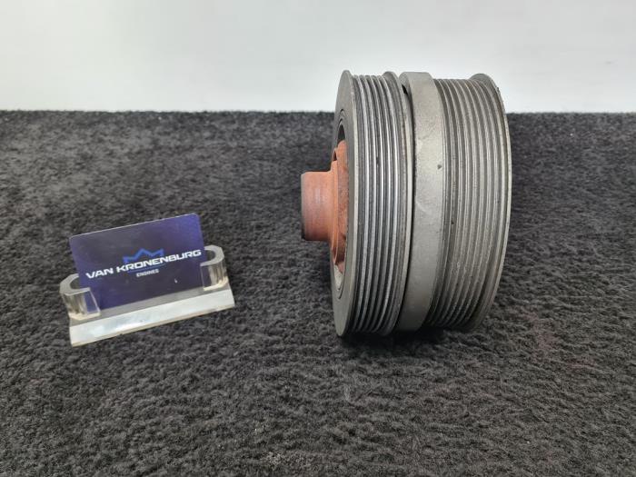 Crankshaft pulley from a Land Rover Range Rover III (LM) 5.0 V8 32V Supercharged 2012