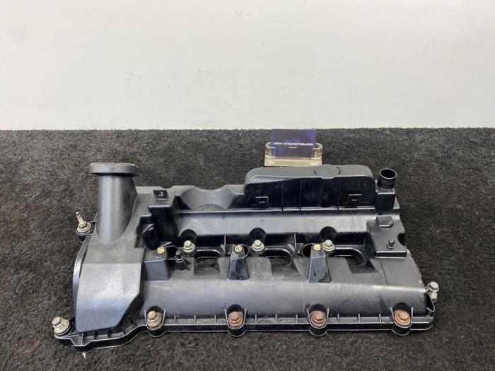 Ventildeckel van een Land Rover Range Rover Sport (LW) 3.0 V6 Supercharged 2016
