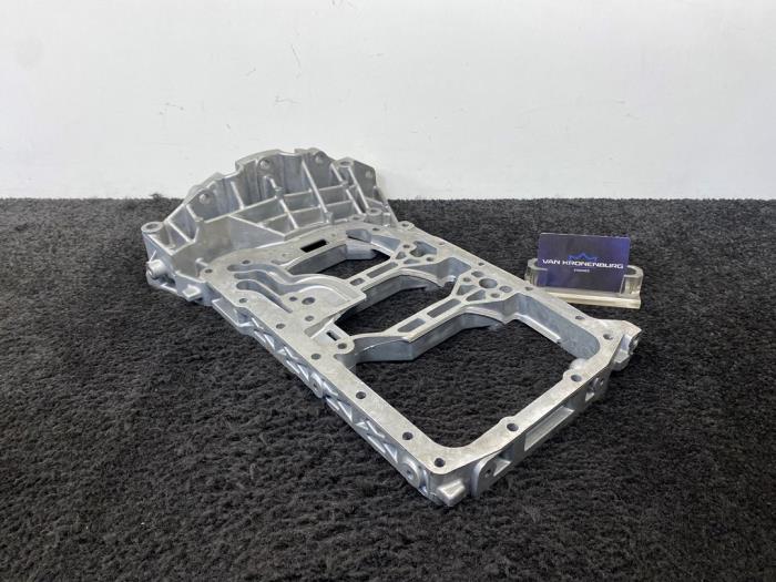 Usagé Couvercle carter Audi A4 (B7) 2.0 20V Prix € 99,99 Prix TTC proposé par Van Kronenburg Engines