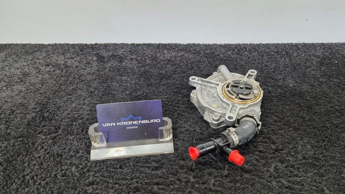 Usagé Pompe à vide (essence) Audi RS 6 Avant (C7) 4.0 V8 TFSI 32V Prix € 50,00 Prix TTC proposé par Van Kronenburg Engines