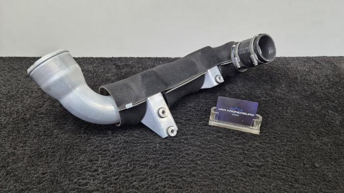 Gebrauchte Intercooler Rohr Mercedes A (177.0) 2.0 A-45 AMG Turbo 16V 4Matic+ Preis € 75,00 Mit Mehrwertsteuer angeboten von Van Kronenburg Engines