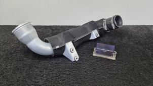 Usados Tubo intercooler Mercedes A (177.0) 2.0 A-45 AMG Turbo 16V 4Matic+ Precio € 75,00 IVA incluido ofrecido por Van Kronenburg Engines