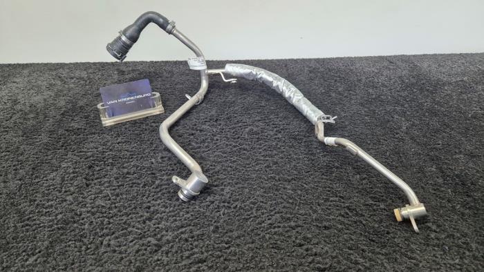 Usagé Conduit (divers) Mercedes A (177.0) 2.0 A-45 AMG Turbo 16V 4Matic+ Prix € 99,99 Prix TTC proposé par Van Kronenburg Engines