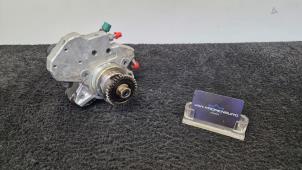 Usagé Pompe diesel Mercedes C (W204) 3.0 C-320 CDI V6 24V Prix € 99,99 Prix TTC proposé par Van Kronenburg Engines